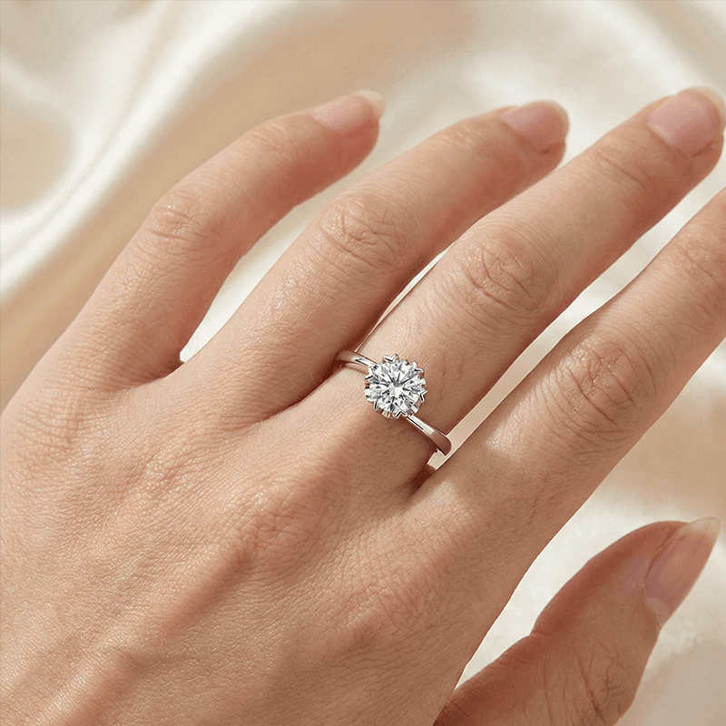 1 Carat Moissanite Ring