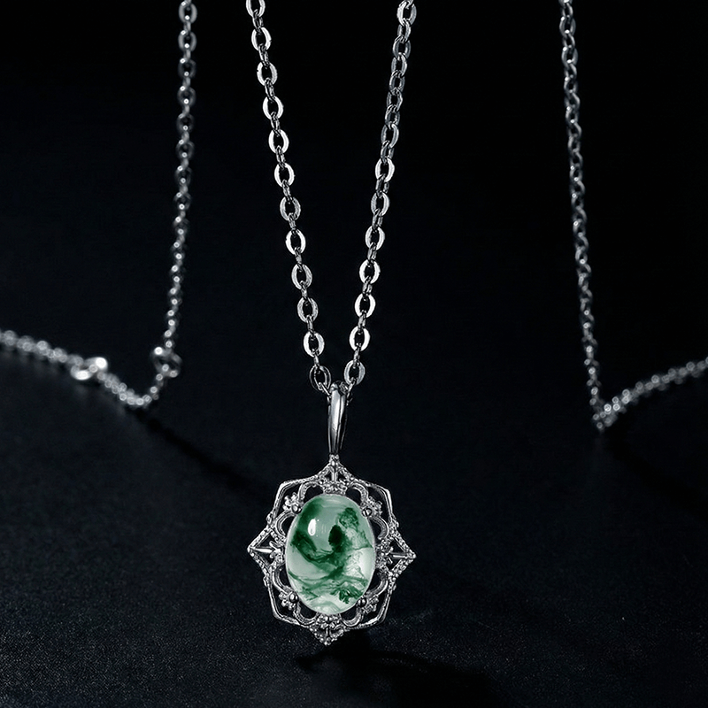 Moss Agate Necklace Green